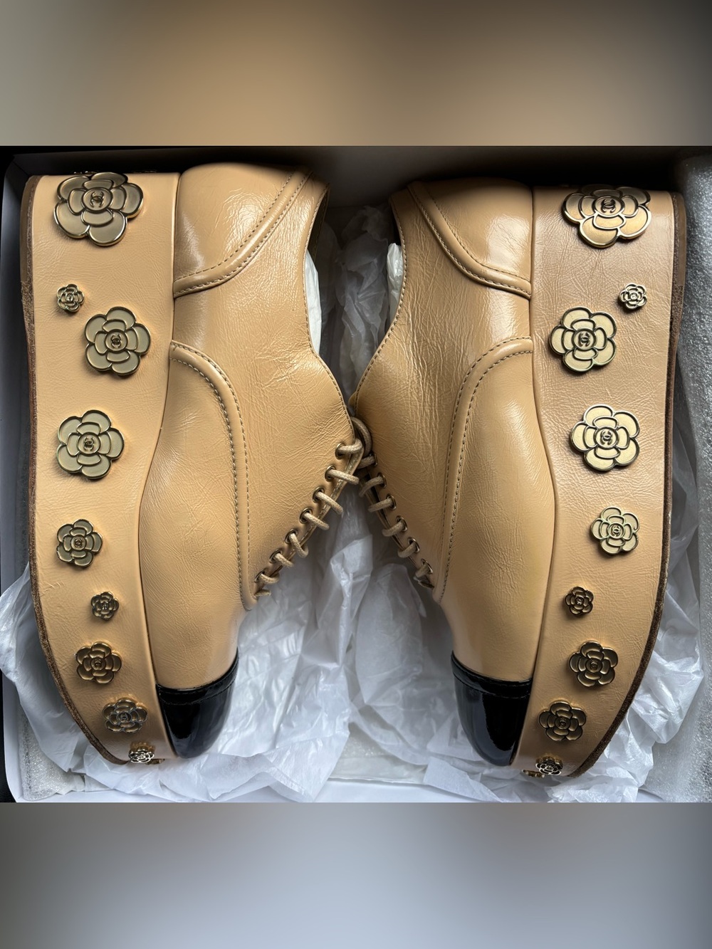 Chanel Beige-Black Patent And Leather Camellia Platform Sneakers - Picture 2 of 7
